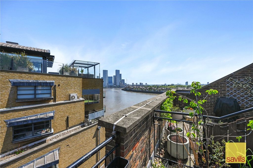 Property photo 2 of 20 Roof Terrace