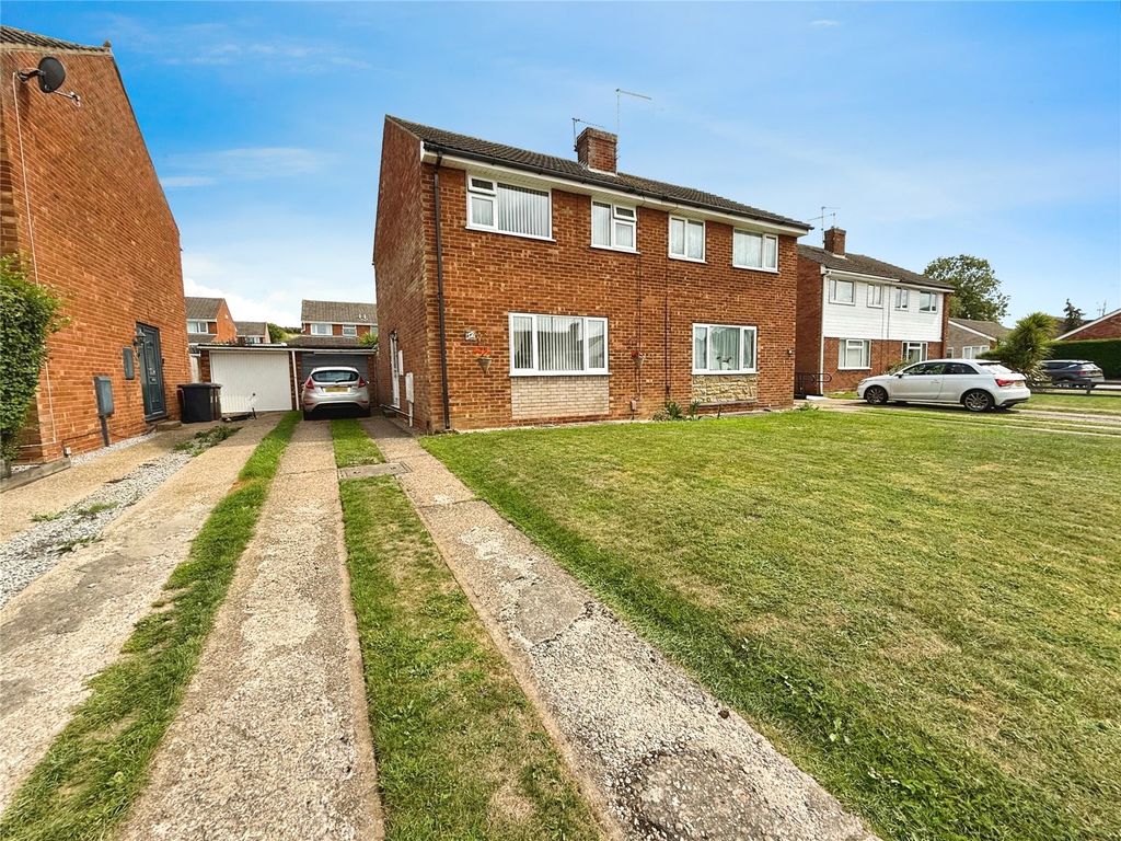Property photo 1 of 15 Outside