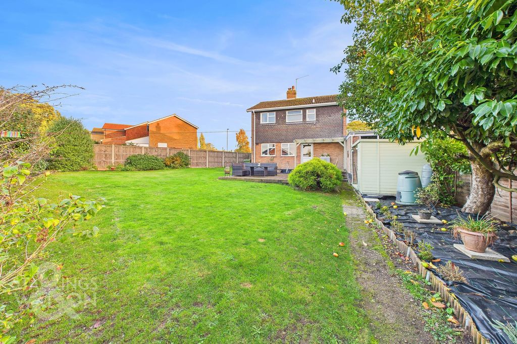 Property photo 2 of 22