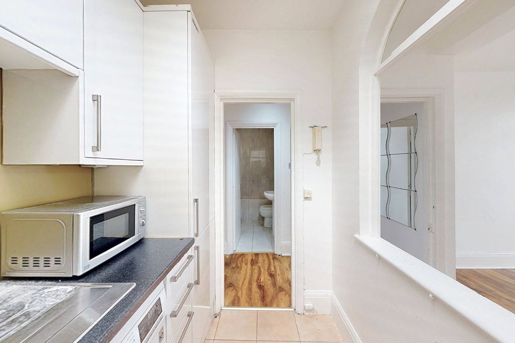 Property photo 3 of 10 Picture No. 06