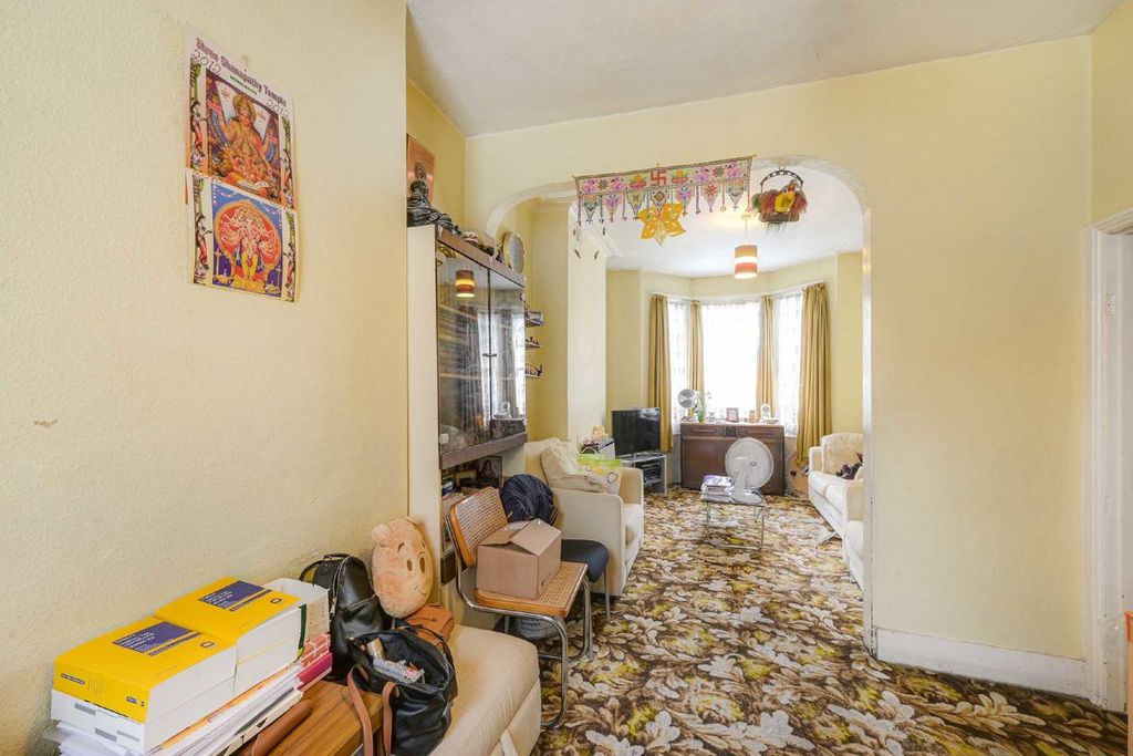 Property photo 3 of 5