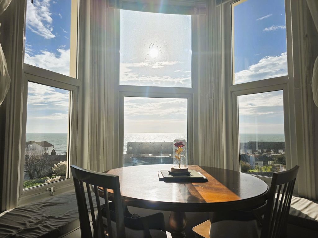 Property photo 3 of 10 Picture 3