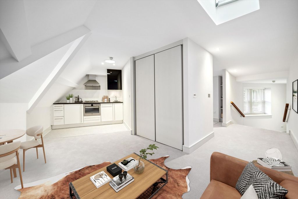 Property photo 3 of 10 Image