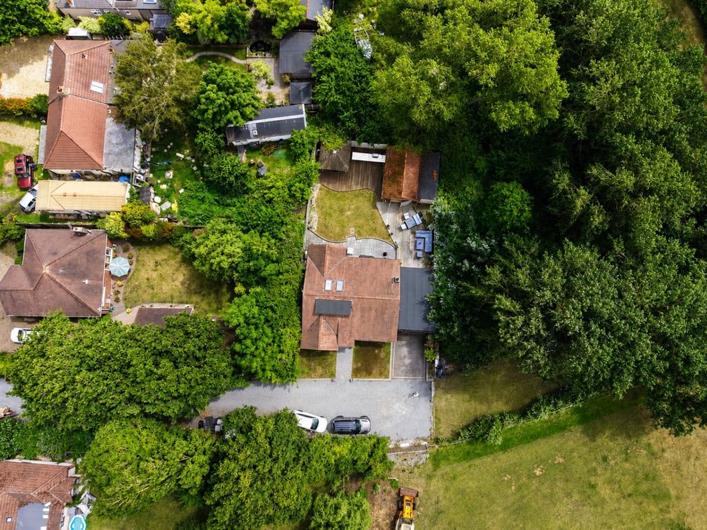 Property photo 2 of 24 5287095