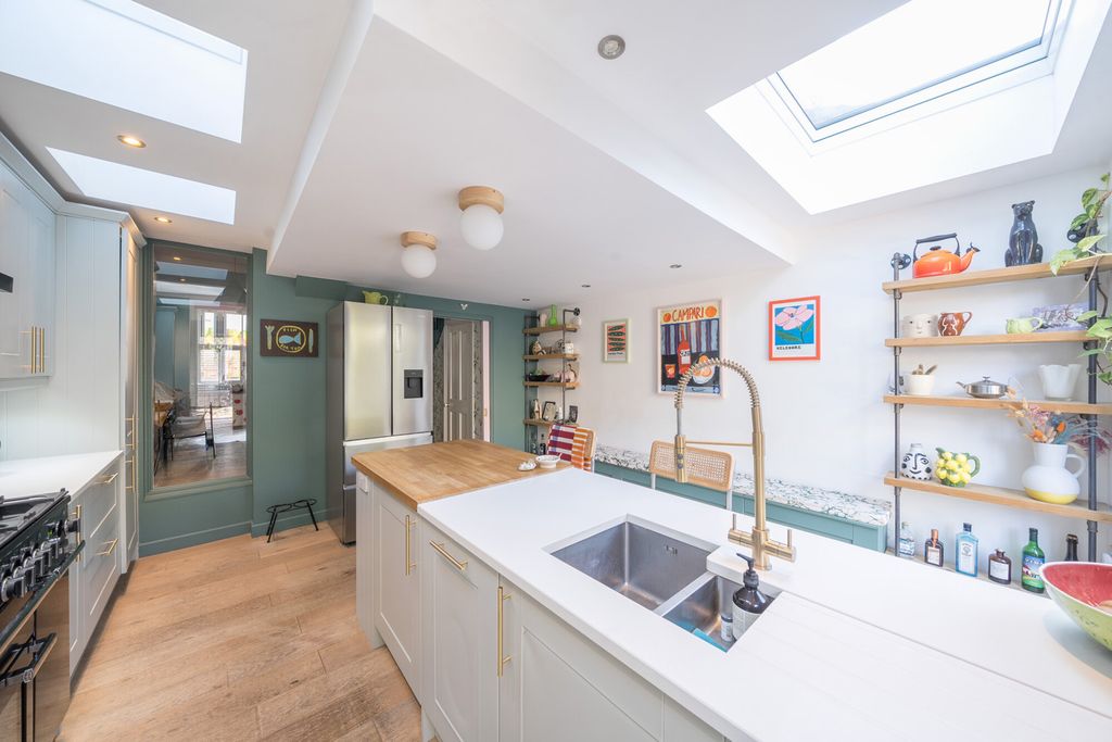 Property photo 2 of 24 1512515-23-6A8d5E...
