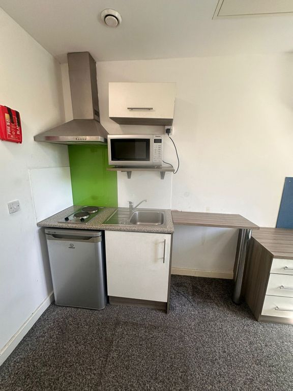 Property photo 3 of 5