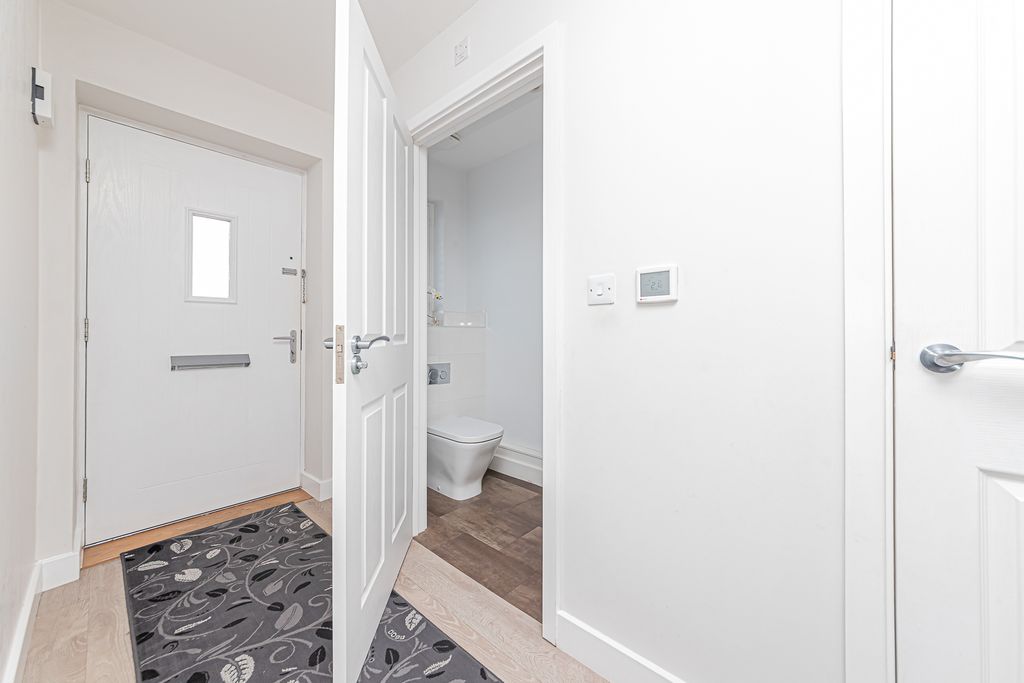 Property photo 3 of 19 Hallway