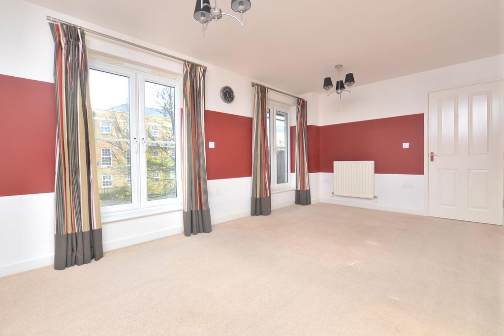 Property photo 2 of 11 Picture 2