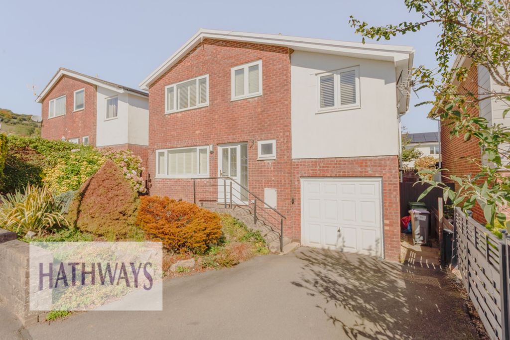 Property photo 3 of 37