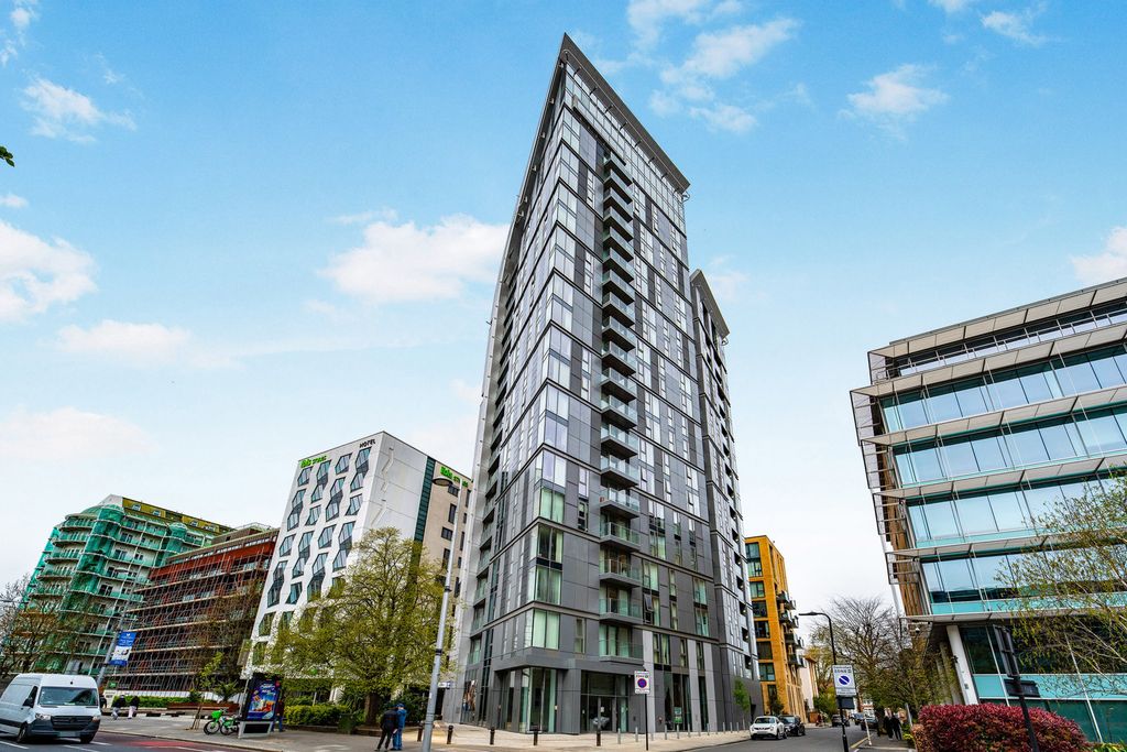 Property photo 1 of 16 Pbox-Img.Jpg