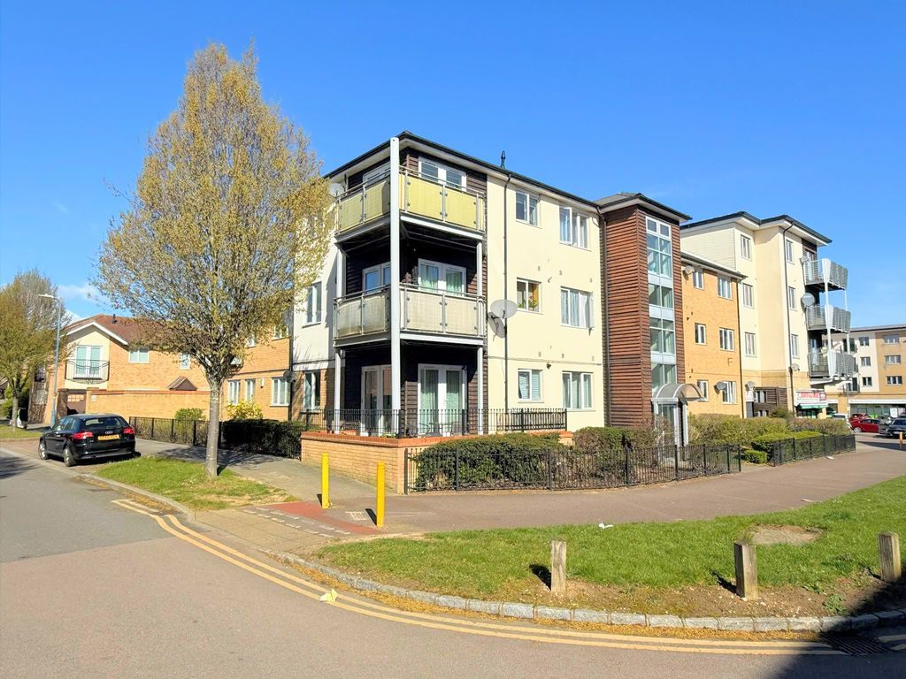 Property photo 1 of 9 Photo 3