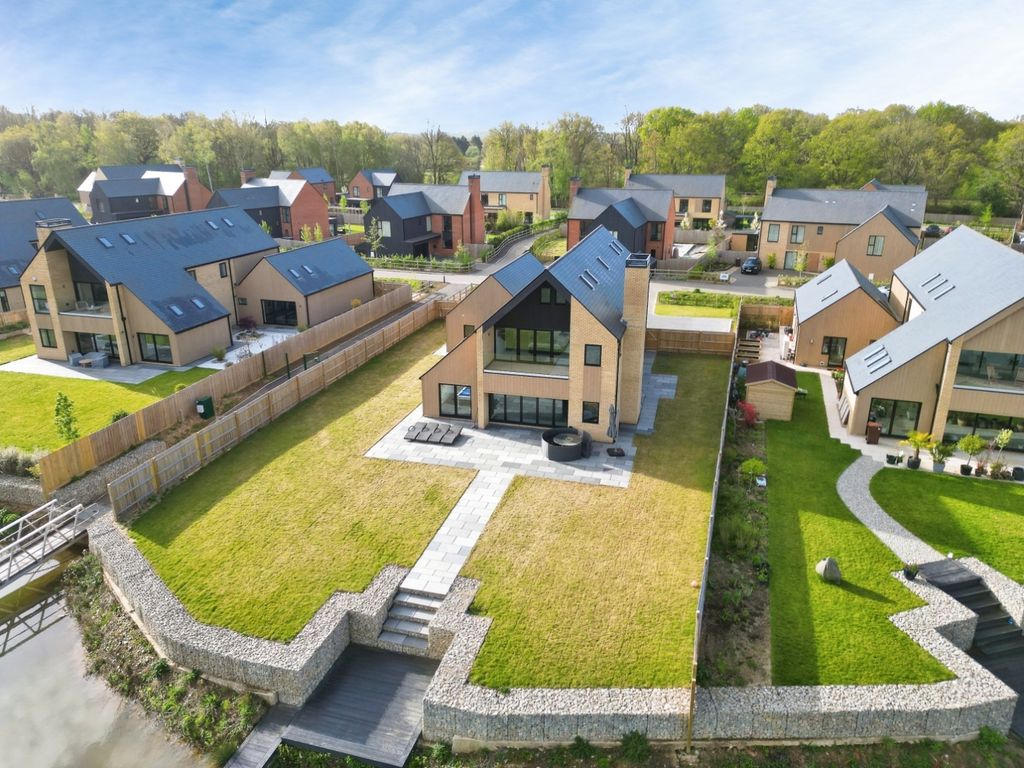 Property photo 1 of 30