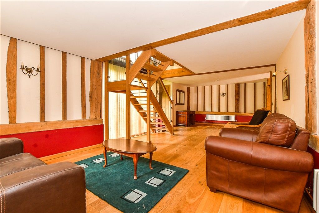 Property photo 3 of 4 Lounge
