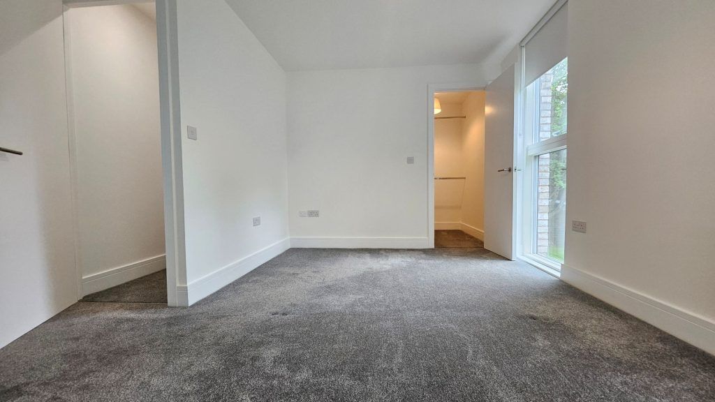 Property photo 3 of 21 4