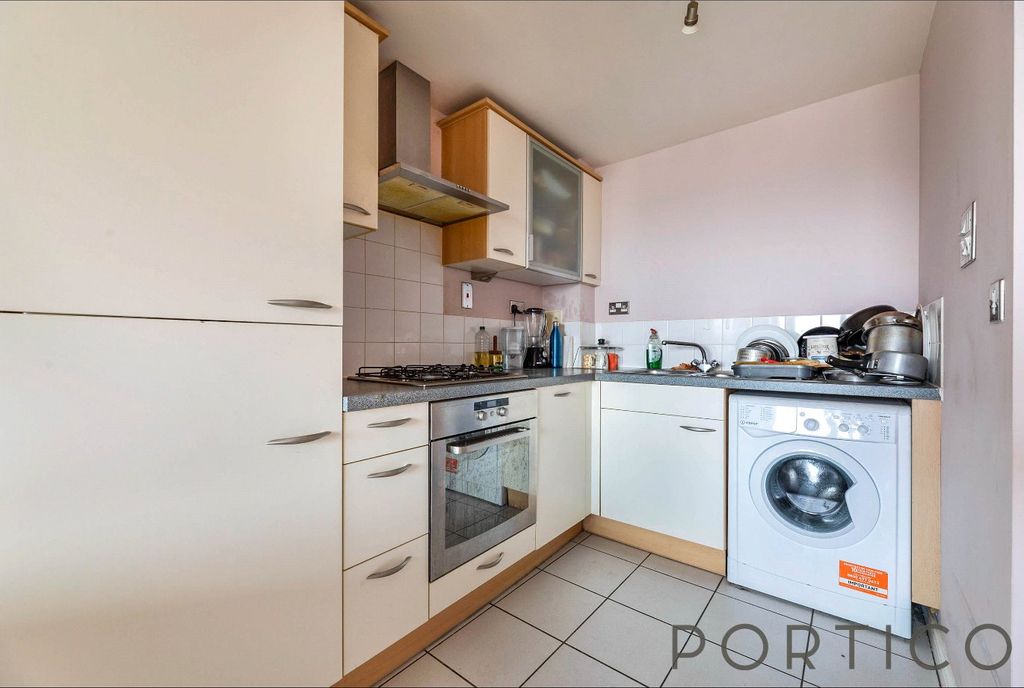 Property photo 3 of 7 Picture No. 06