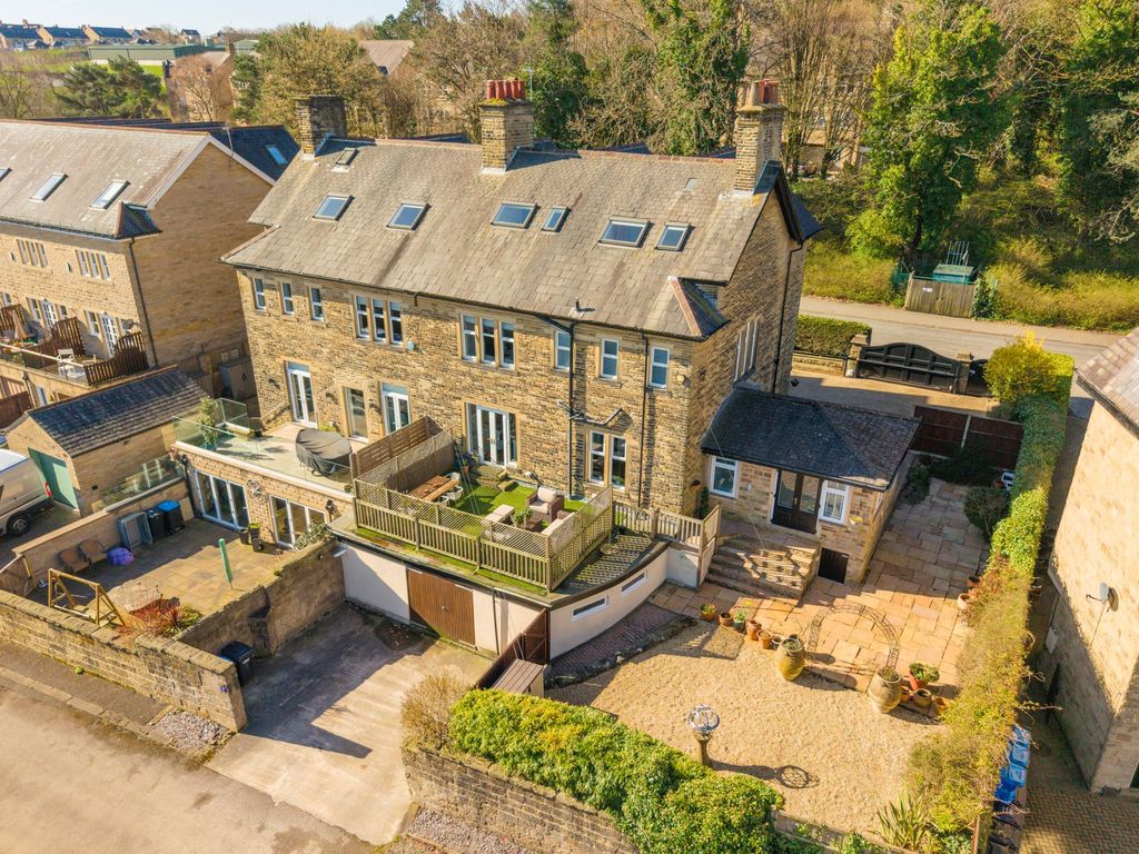 Property photo 1 of 50