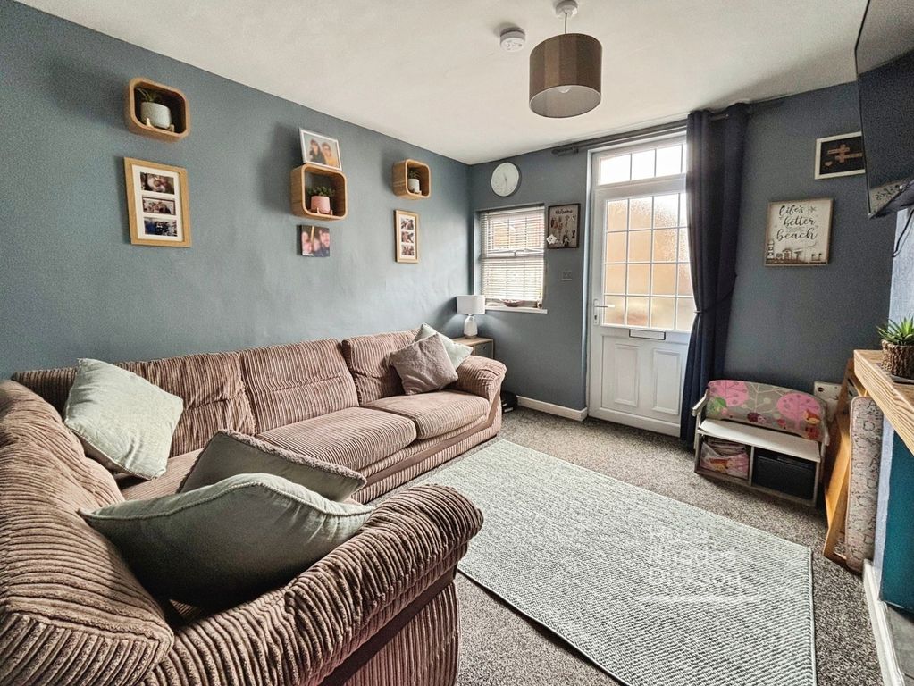 Property photo 2 of 17 Pbox-Img.Jpg