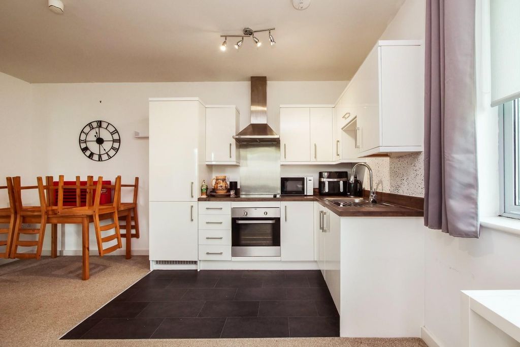 Property photo 1 of 17 Pnmb1388.Jpg