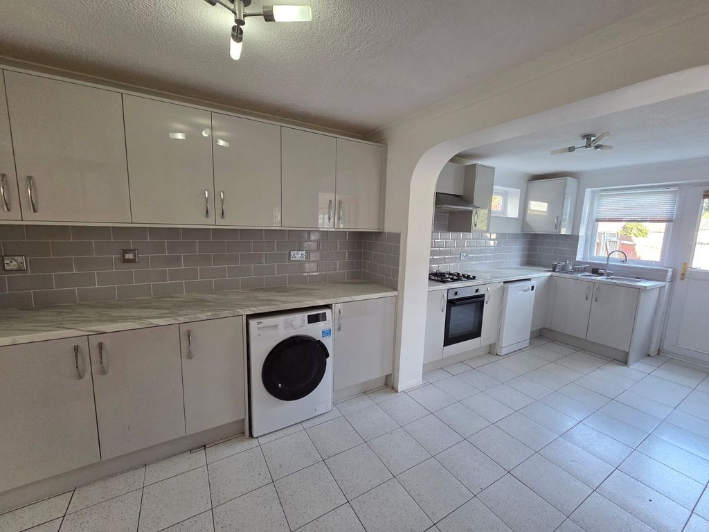 Property photo 2 of 29 Picture No. 2