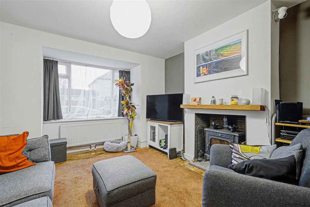 Property photo 2 of 17 Lounge 1_1.Jpeg