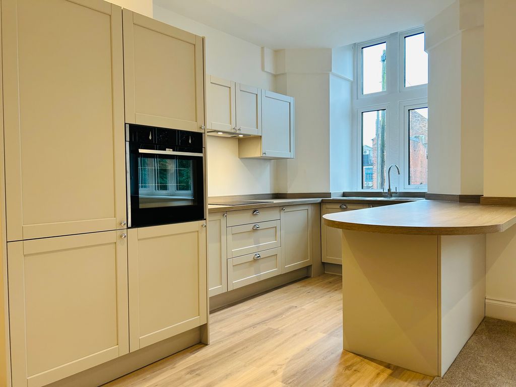 Property photo 2 of 7 Kitchen