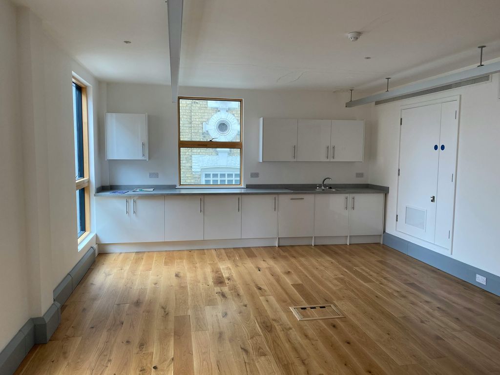 Property photo 3 of 4 Kitchenette.Jpg