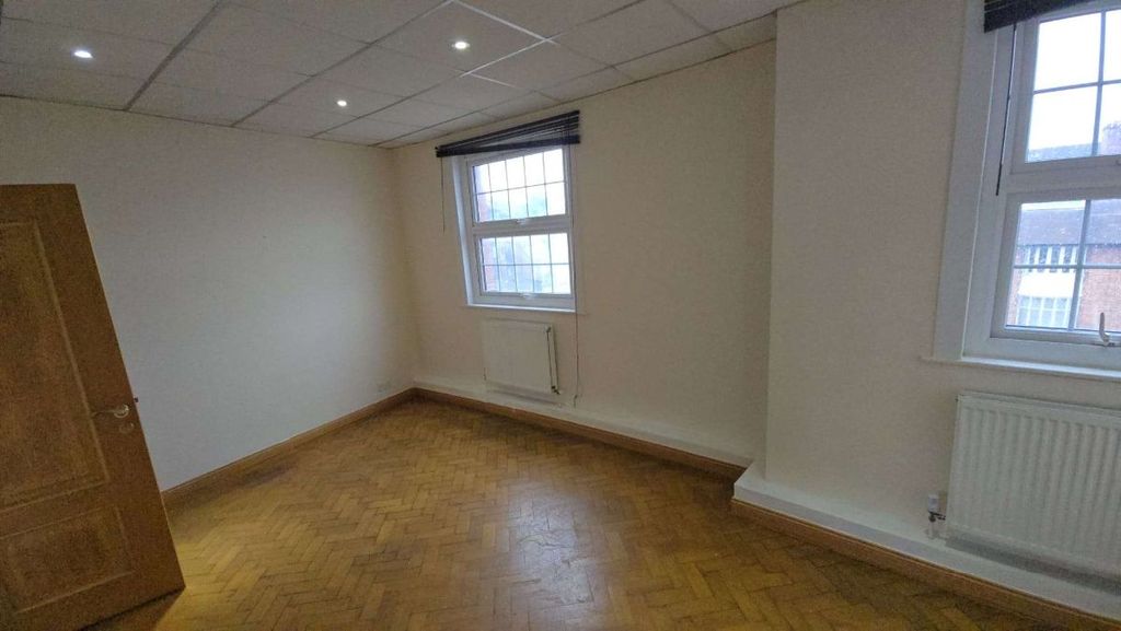 Property photo 2 of 29