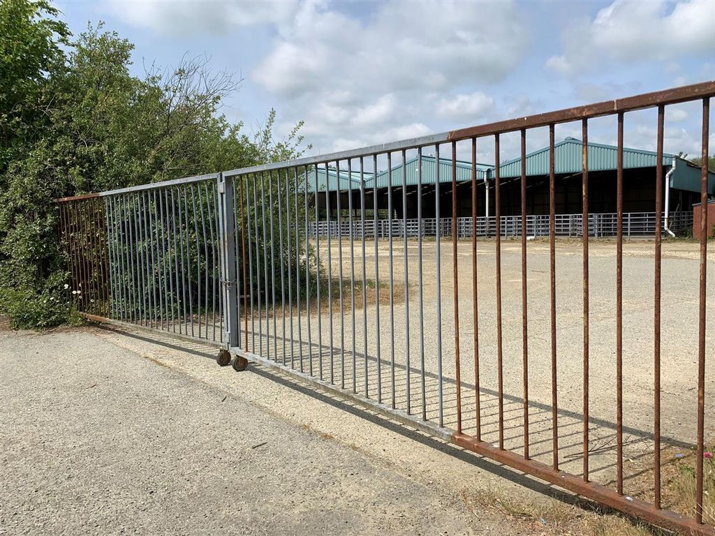 Property photo 2 of 5 Gates.Jpg