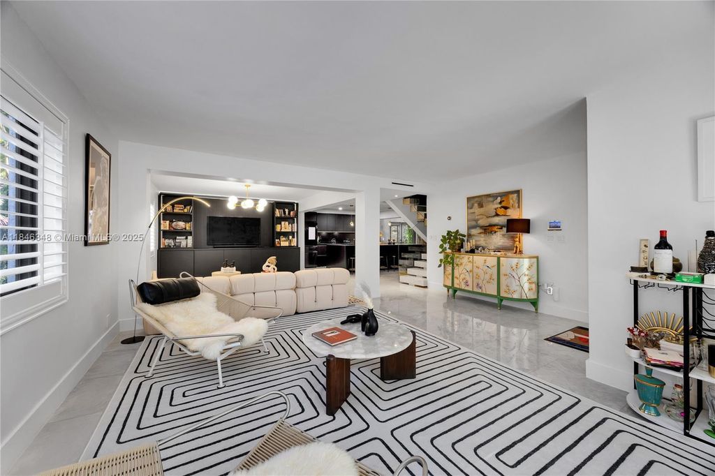 Property photo 3 of 36 <Alttext/>