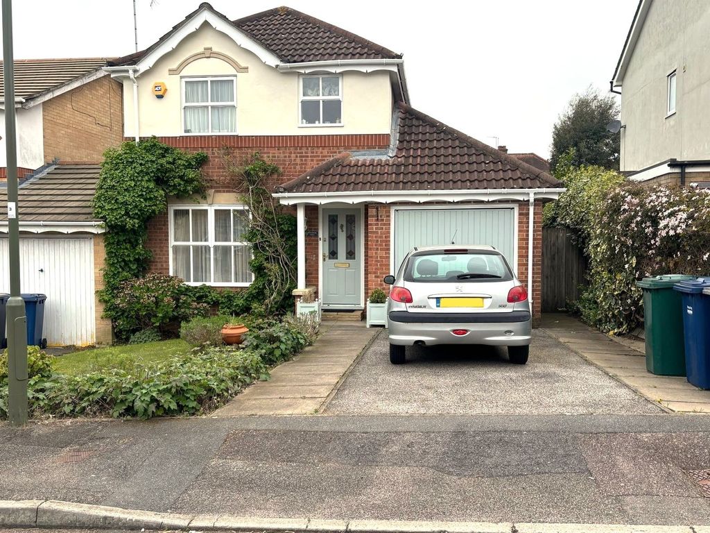 Property photo 1 of 21 3 Bedroom Linked Detached House For Sale Boardman Close, Barnet En5