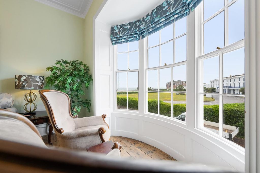 Property photo 1 of 23 2 Bedroom Apartment For Sale, Incredible Finish Throughout!