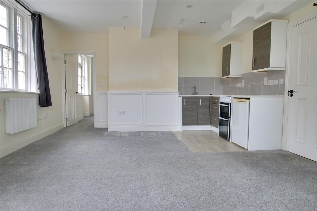 Property photo 3 of 6 Img_8149-Img_8151.Jpg