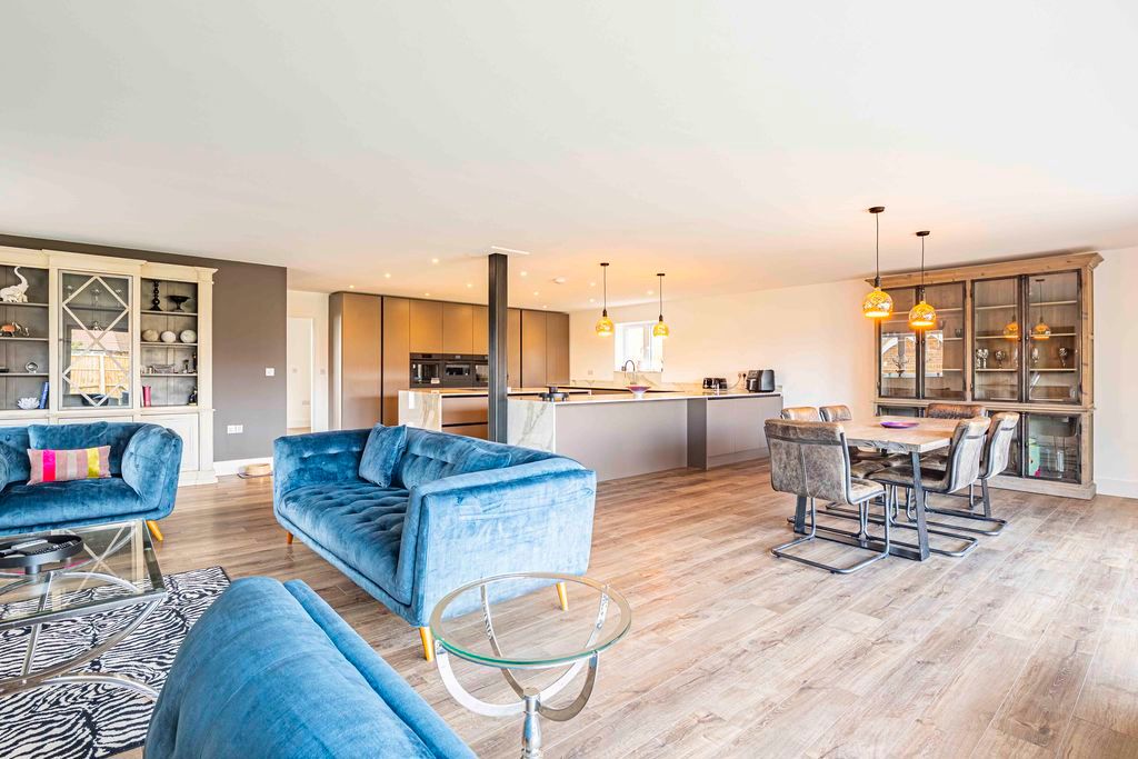 Property photo 3 of 28 Kitchen/Living Space