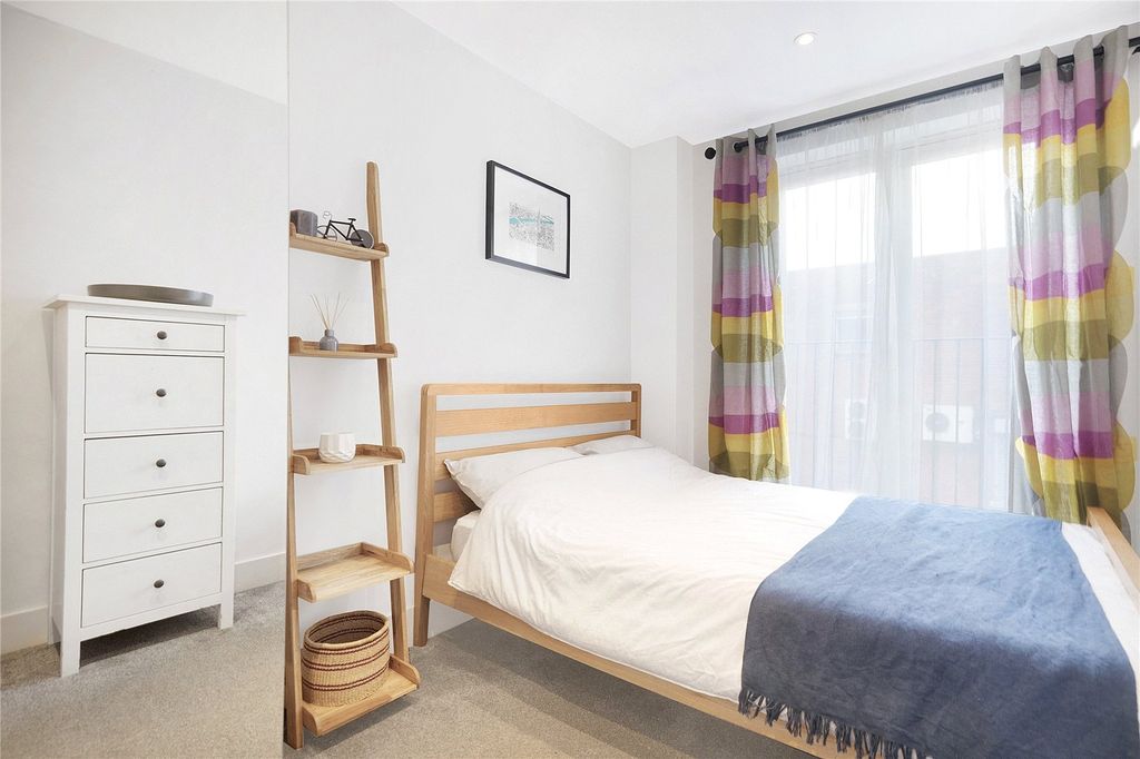 Property photo 3 of 10 Picture No. 05