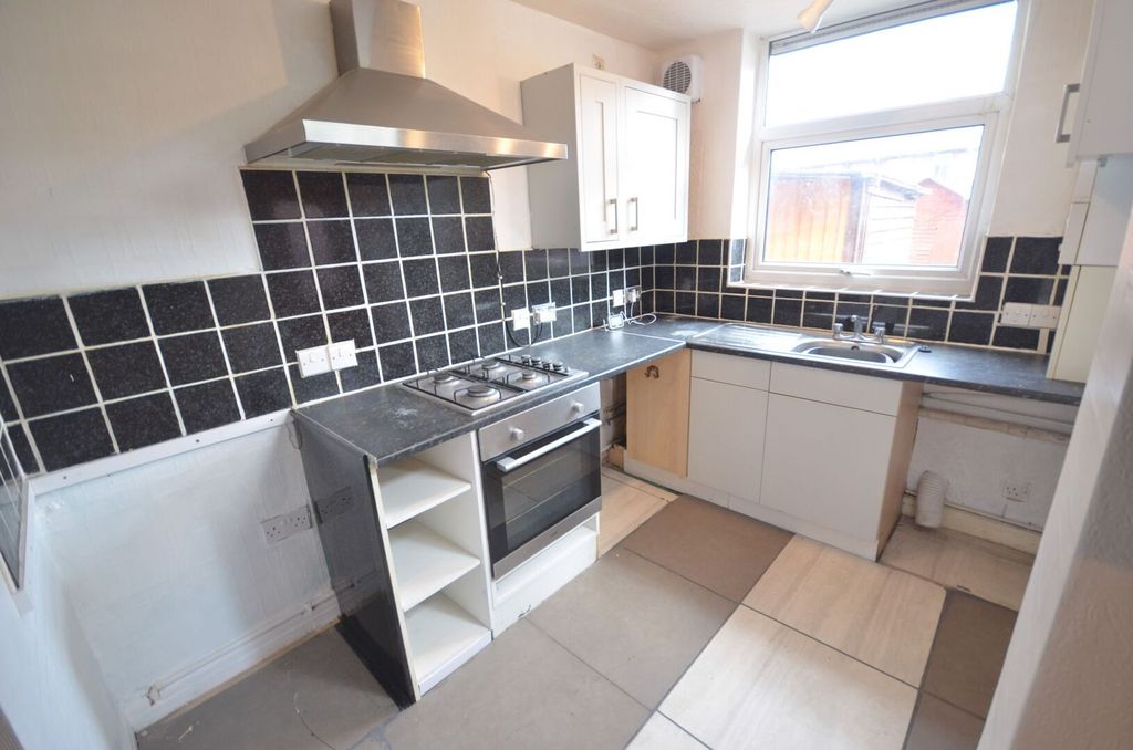 Property photo 2 of 14 Photo 16