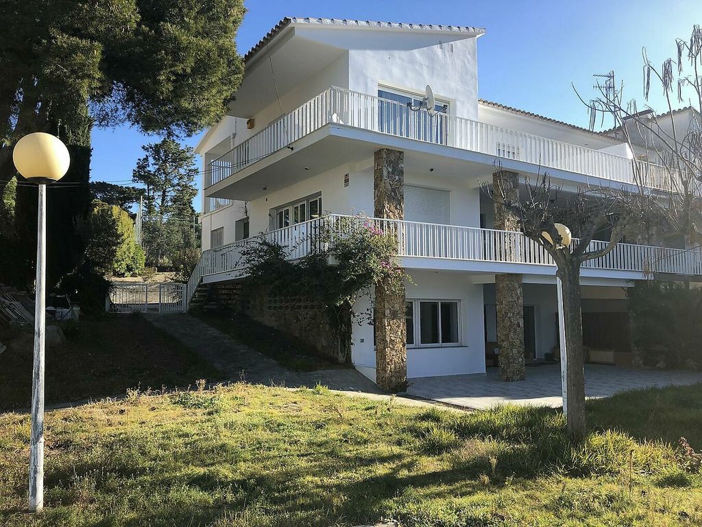 Property photo 1 of 36