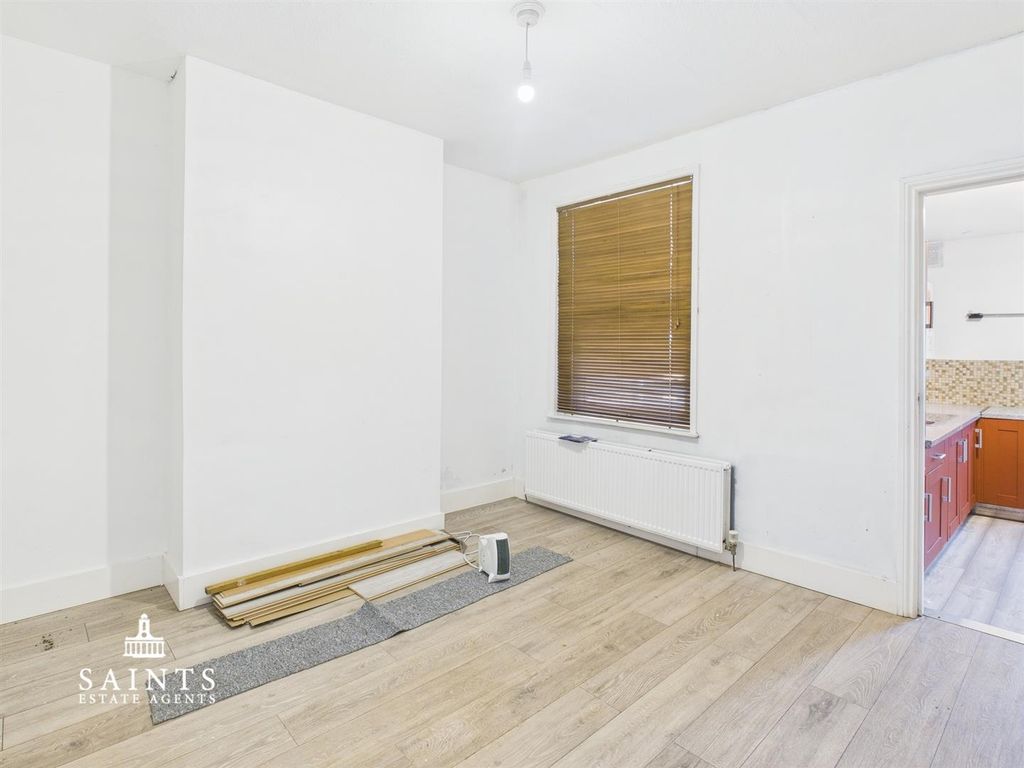 Property photo 3 of 9 Cam02819G0-Pr0092-Still002.Jpg