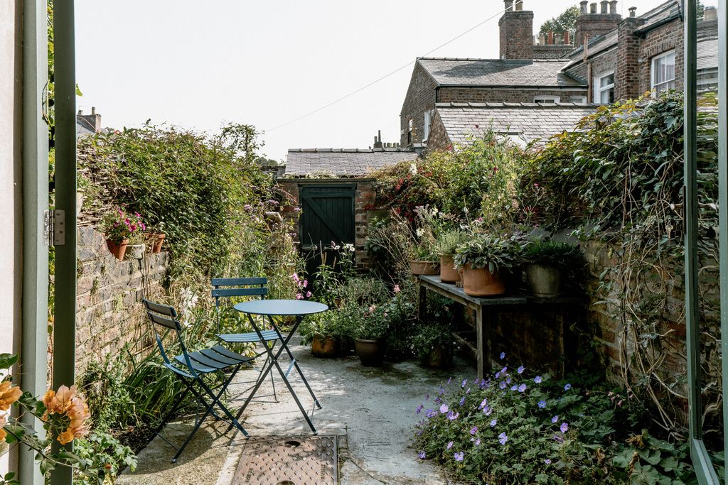 Property photo 3 of 35 181689 - Victor Street_Interiors_High Res-15.Jpg