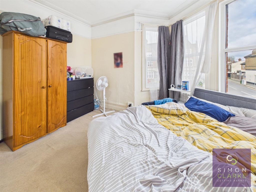 Property photo 3 of 7 Cam05425G0-Pr0107-Still006.Jpg