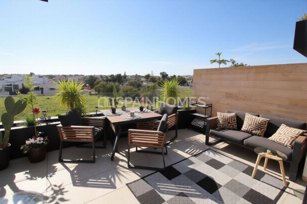 Property photo 3 of 32