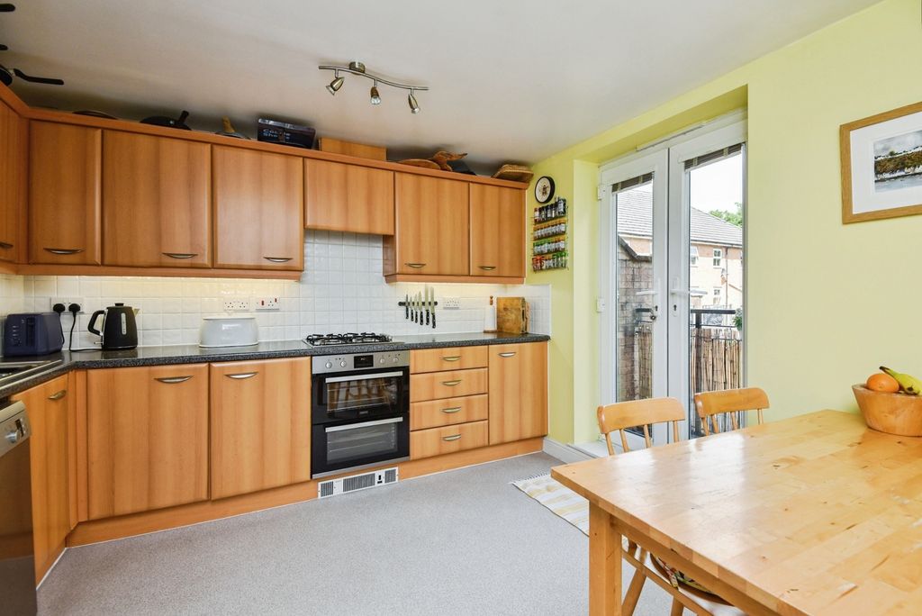 Property photo 3 of 20 Pbox-Img.Jpg