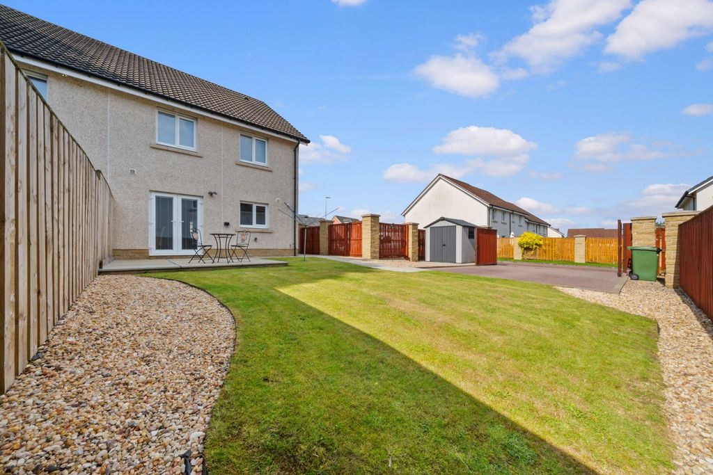 Property photo 3 of 31