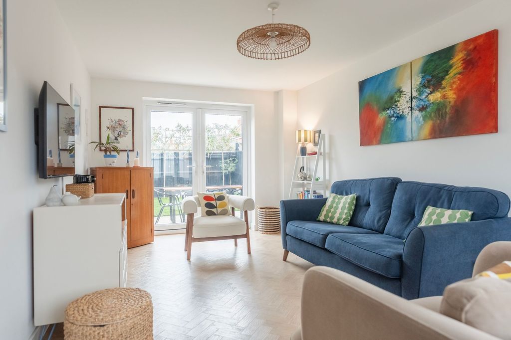 Property photo 3 of 26