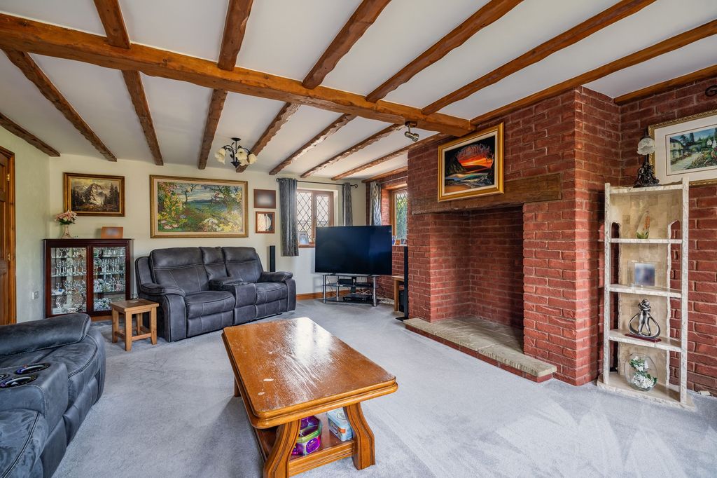 Property photo 3 of 19