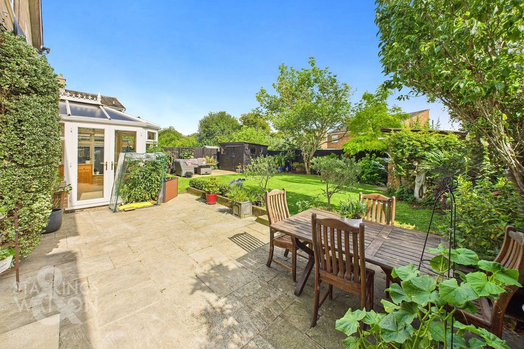 Property photo 1 of 24