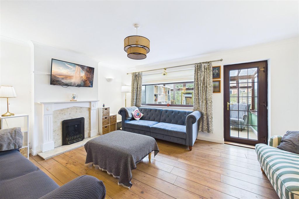 Property photo 2 of 18