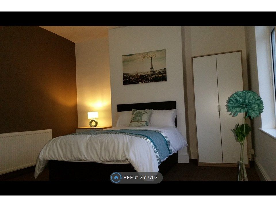 Property photo 1 of 7 Room