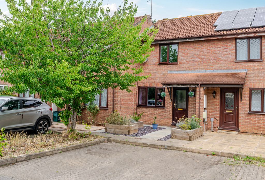 Property photo 1 of 13 1333061-2-689Dd55...