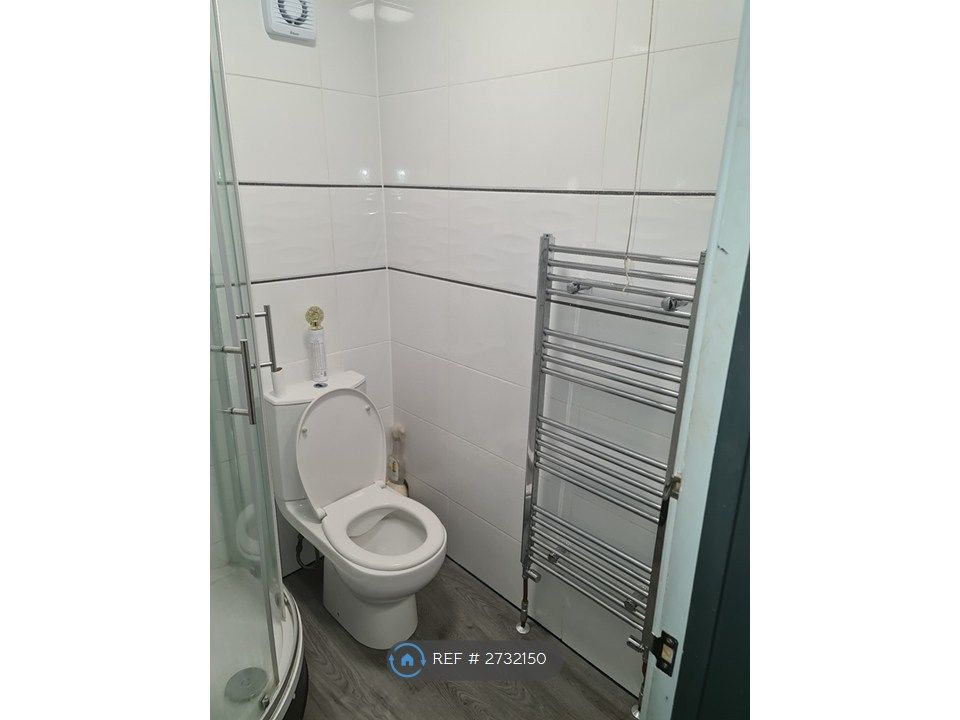 Property photo 1 of 16 Shower