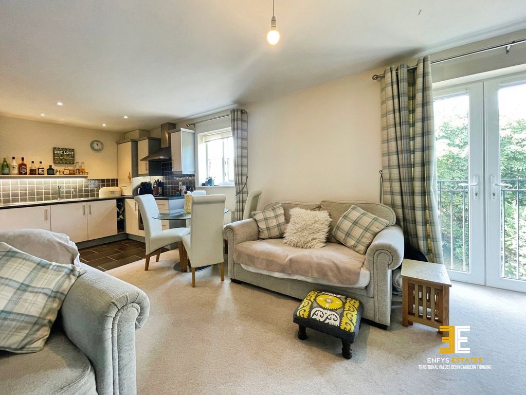 Property photo 2 of 27